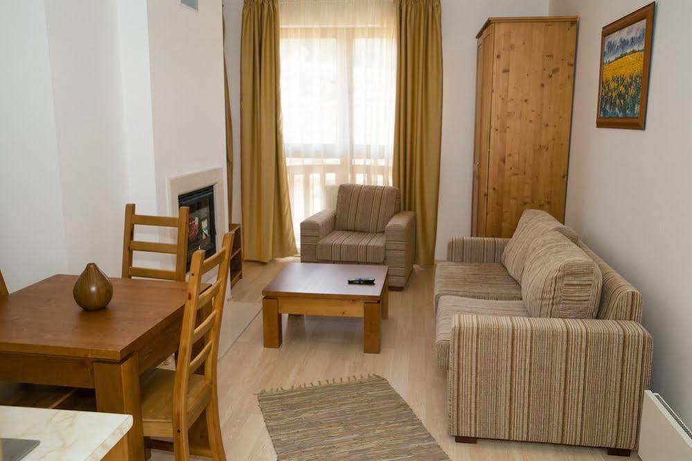 St. John Hill Suites Hotel Banszko Kültér fotó
